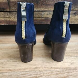 Fioni Navy Blue Booties 6 classic suede look back zipper Chelsea Ankle Shoes